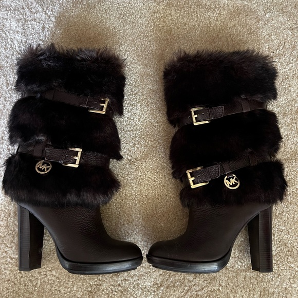 Michael Kors Shoes - Michael Kors size 6 brown boots